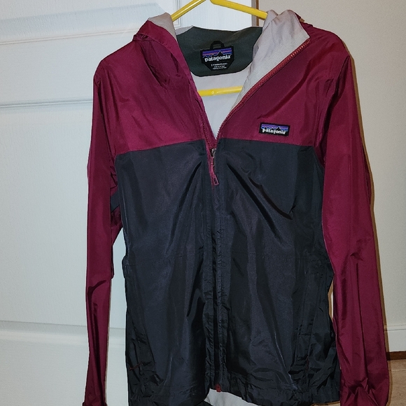 Patagonia Maroon and Charcoal h2n0 rainjacket - Picture 1 of 11